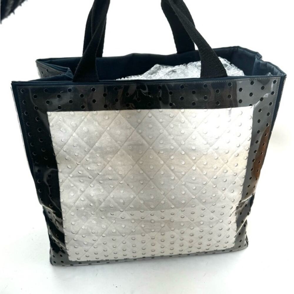 Chanel ENORMOUS tote, black + white fabric w/perforated pvc layer over material - Picture 10 of 16